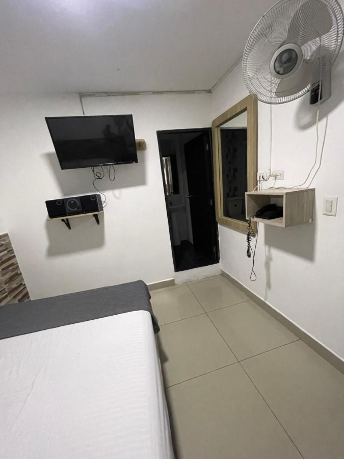 Hotel Select Меделин Екстериор снимка