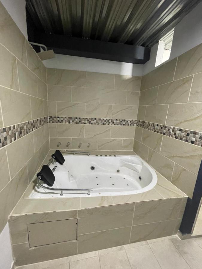 Hotel Select Меделин Екстериор снимка