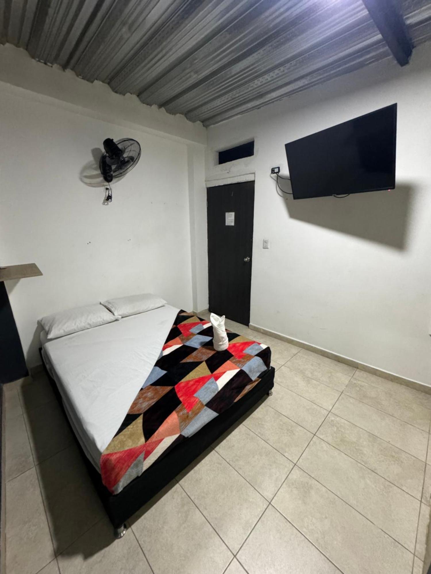 Hotel Select Меделин Екстериор снимка