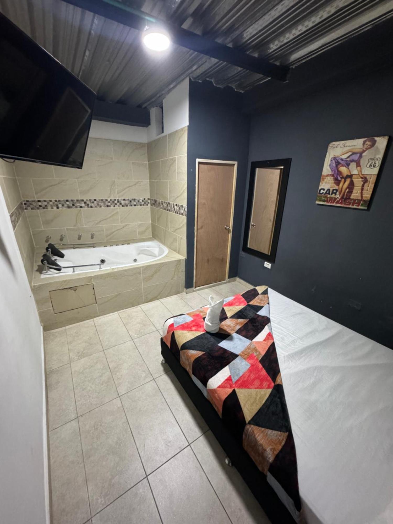 Hotel Select Меделин Екстериор снимка