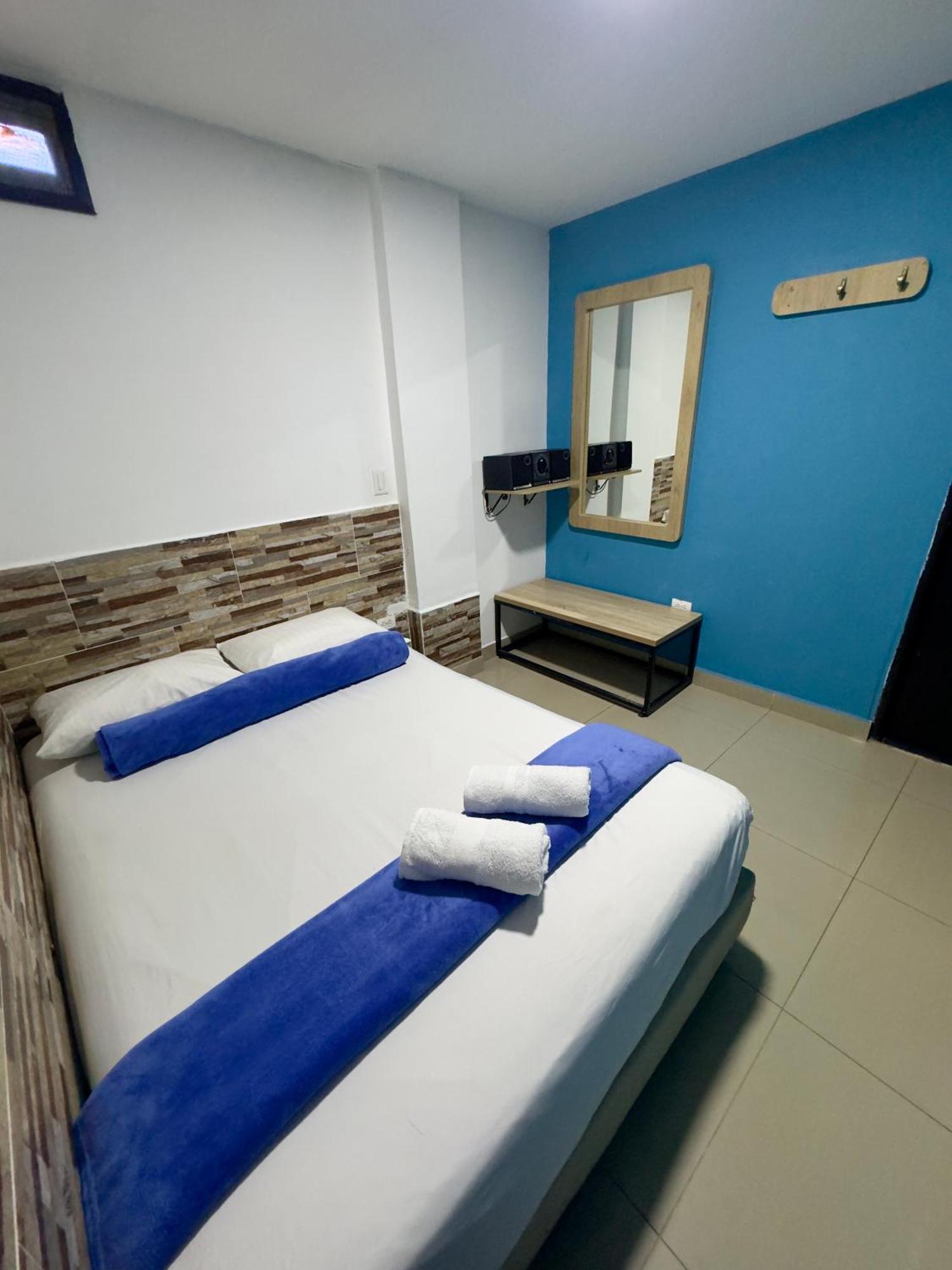 Hotel Select Меделин Екстериор снимка
