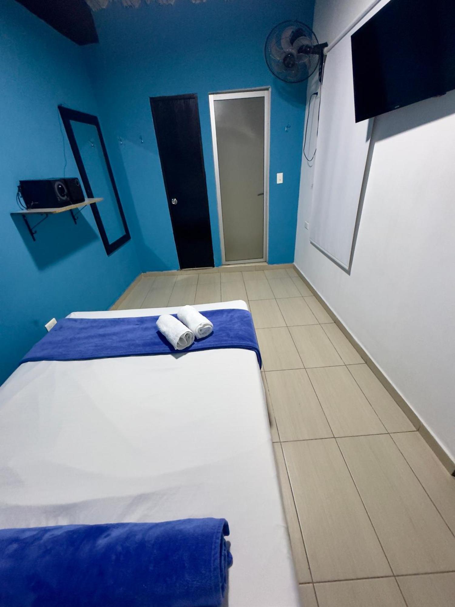 Hotel Select Меделин Екстериор снимка